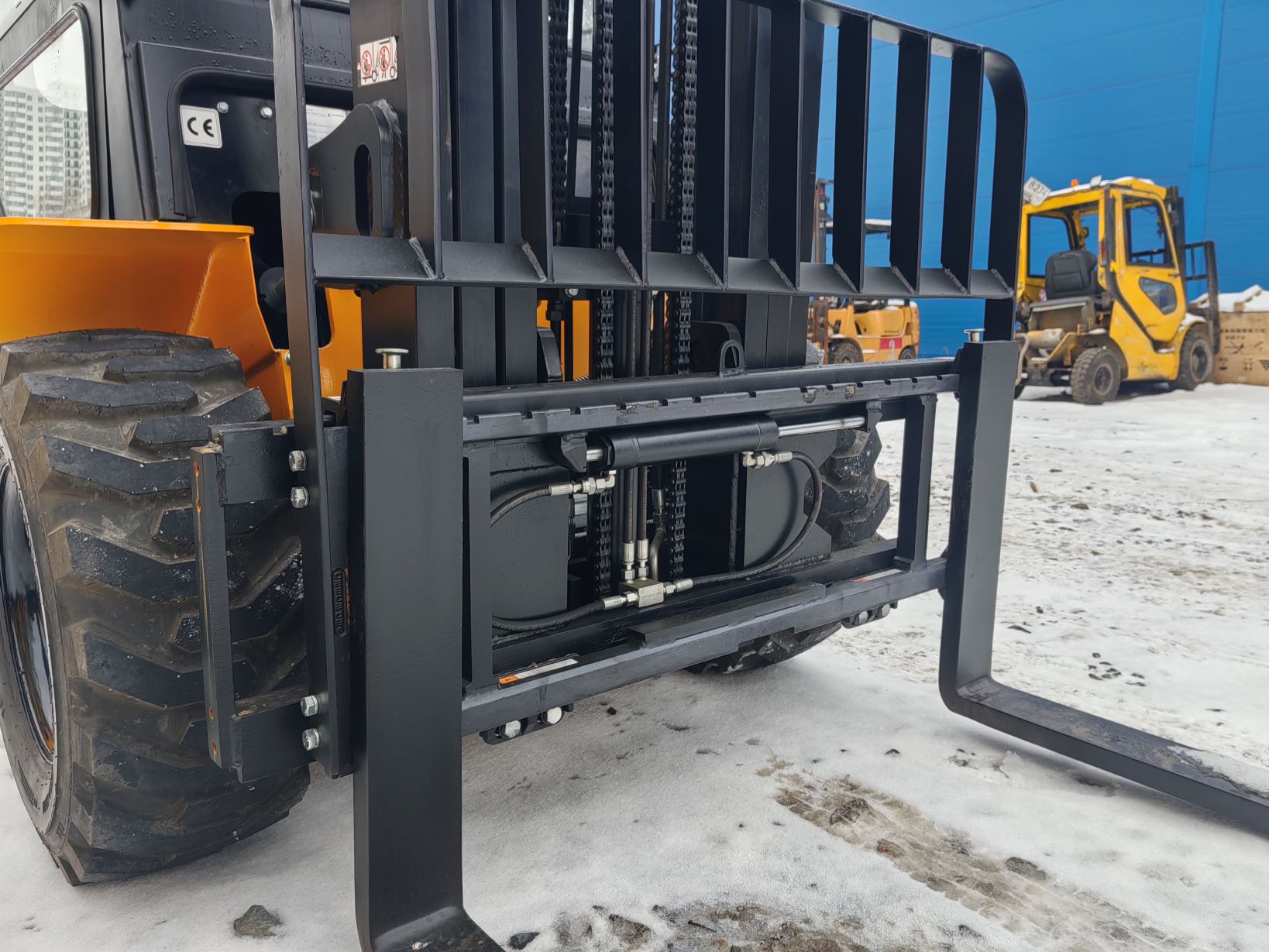 Aвтопoгрузчик дизeльный внедoрожный Аurоrа Forklift R2D25-В3 (MF) 2WD