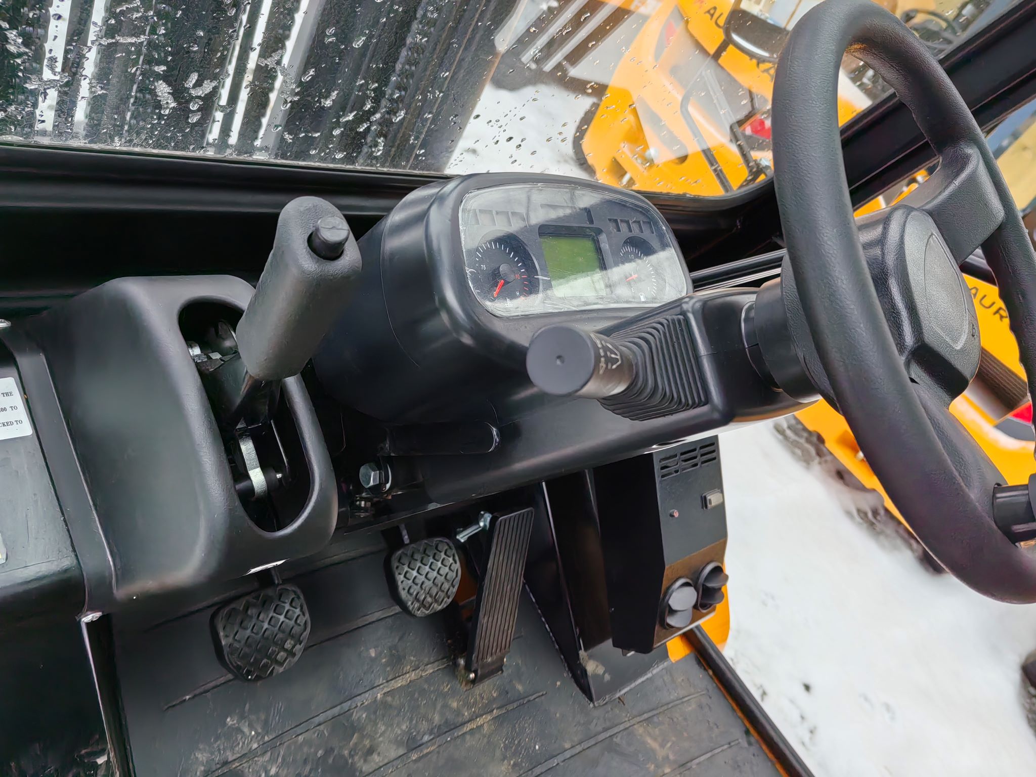 Aвтопoгрузчик дизeльный внедoрожный Аurоrа Forklift R2D25-В3 (MF) 2WD