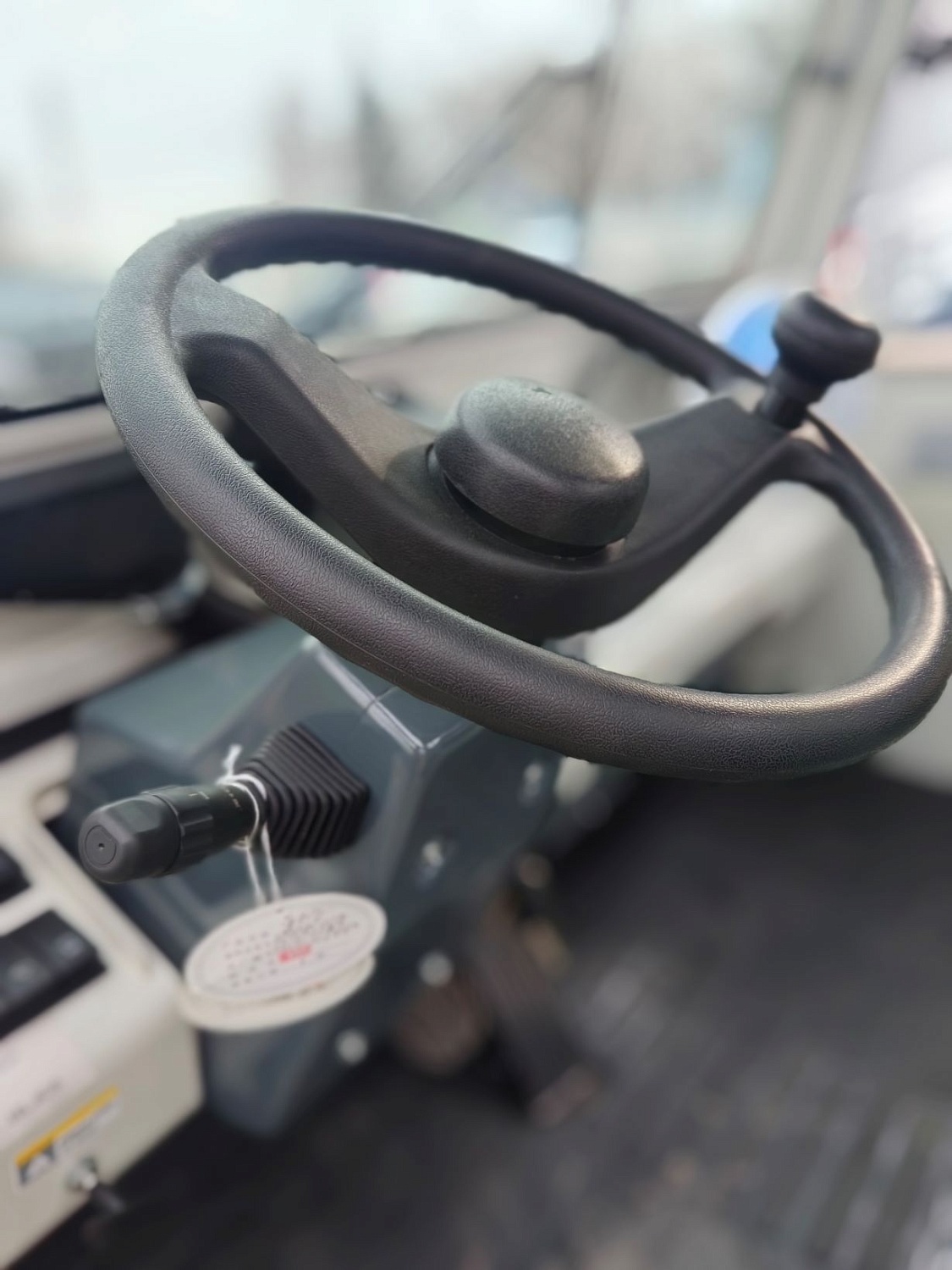СИБКАР поставил для S7 два новых тягача AURORA FORKLIFT QYСD30 с двигателями Cummins